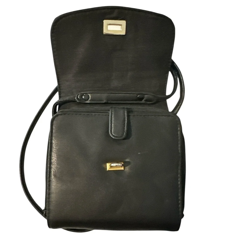 Vintage Jeun‎ Bang Black Leather Crossbody Purse Bag Multi Pocket Gold Hardware